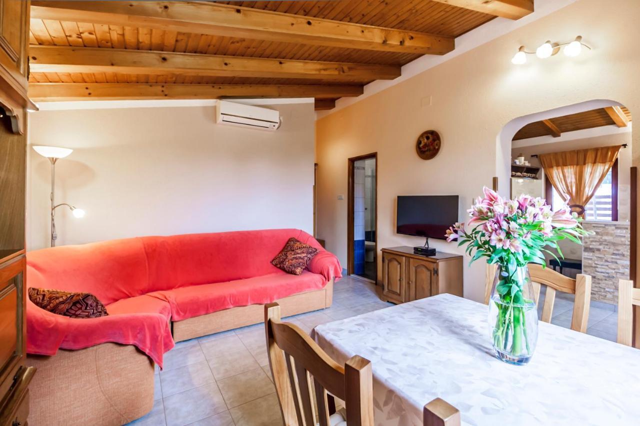 Holiday Home Lana Labin  Luaran gambar